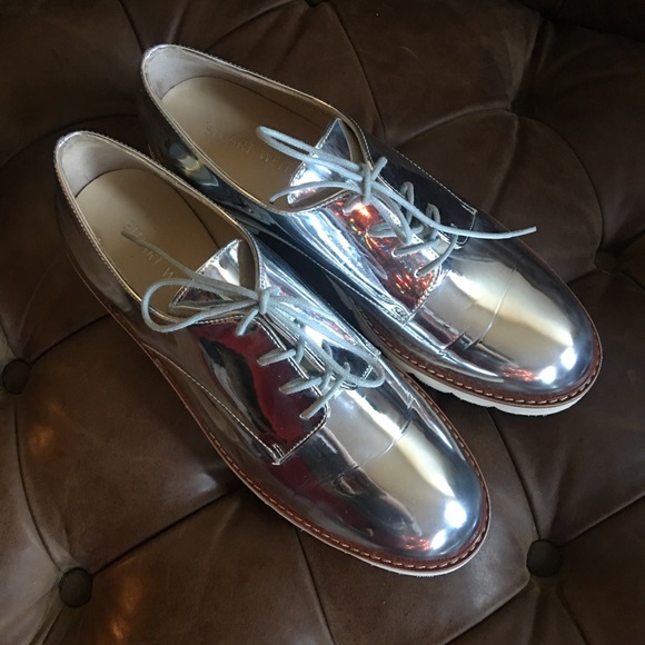STUART WEITZMAN GLASS METRO METALLIC SILVER MIRROR BROGUES OXFORDS $645 - Picture 2 of 11